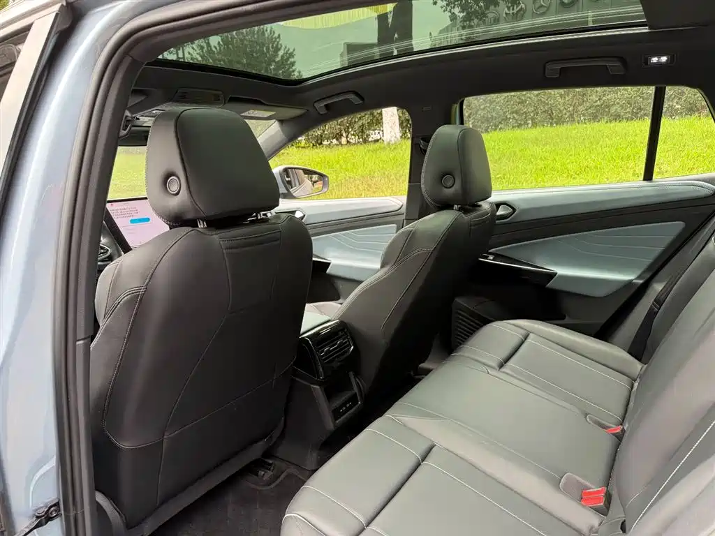 Volkswagen ID.4 X 2025 Smart