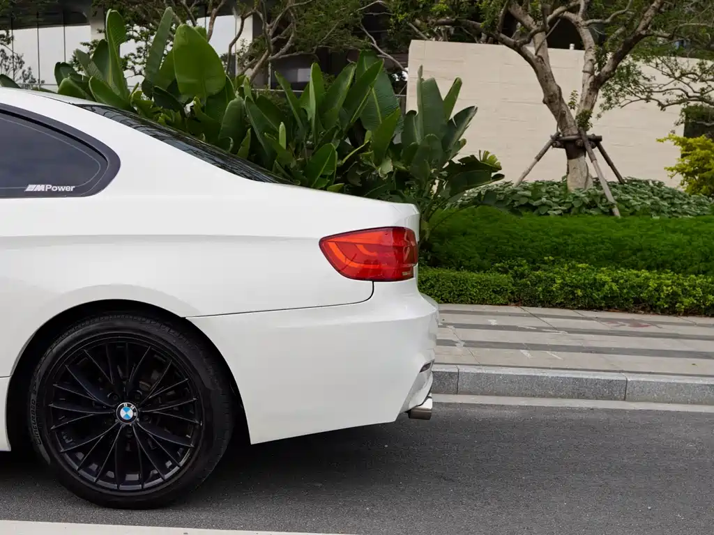 BMW 3 Series (Import) 320i 2-door Coupe, фото 24