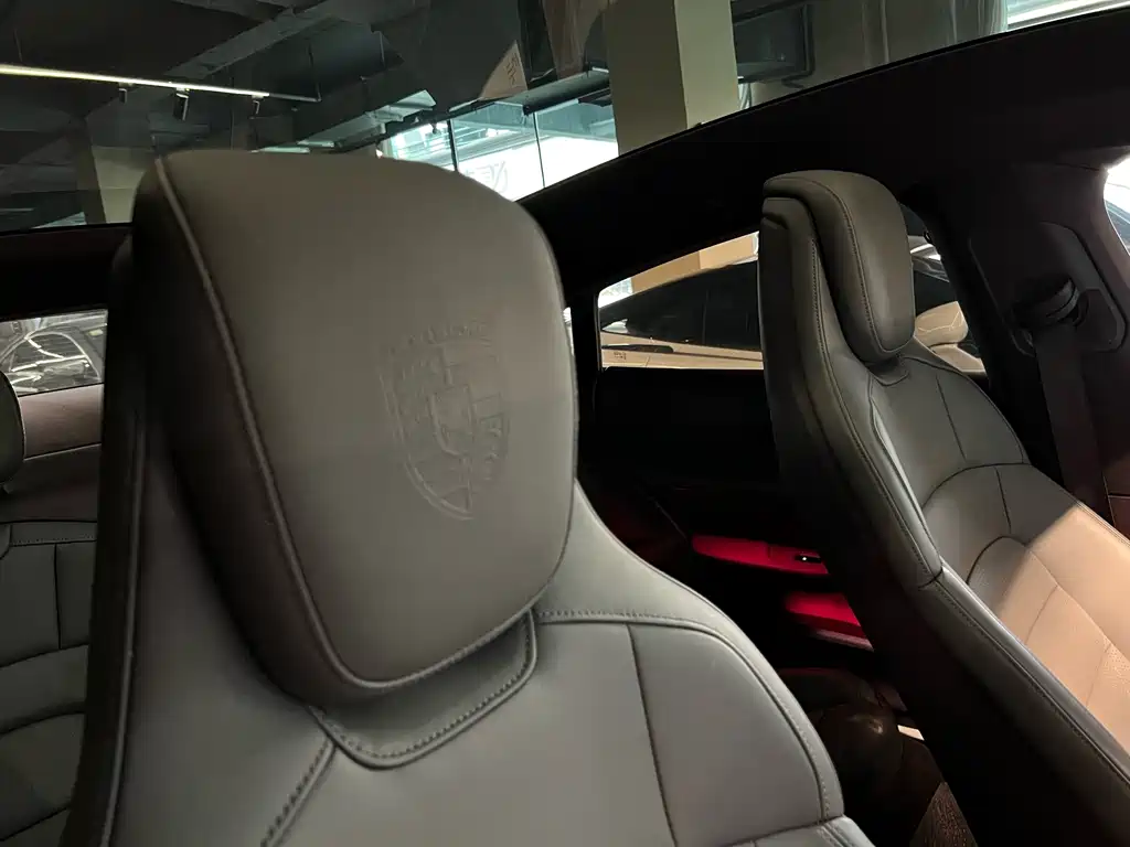 Porsche Taycan — миниатюра 25