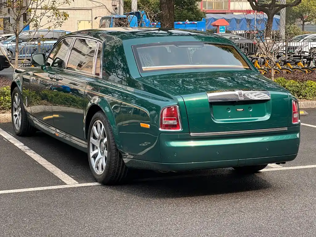 Rolls-Royce Phantom — миниатюра 6