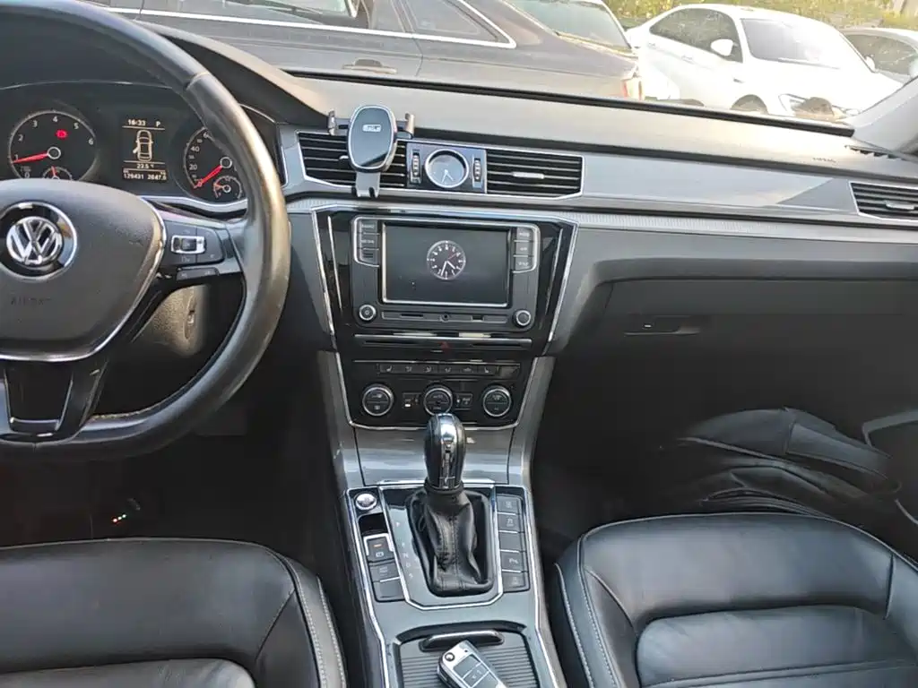 Volkswagen Passat — миниатюра 13
