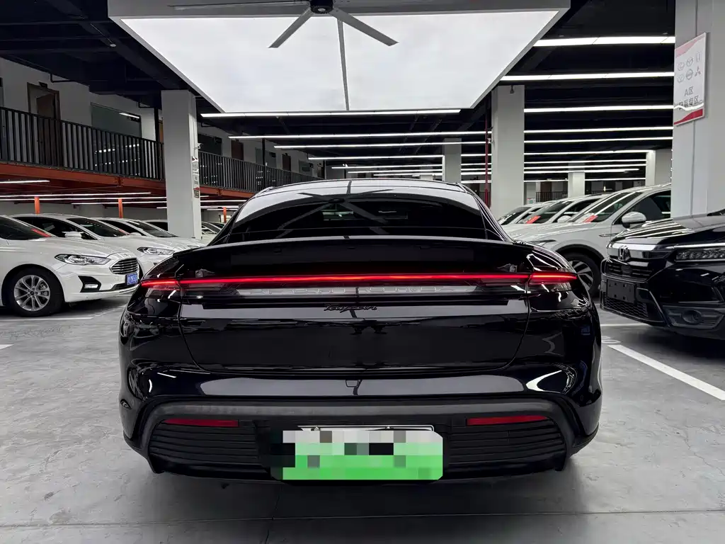 Porsche Taycan — миниатюра 18