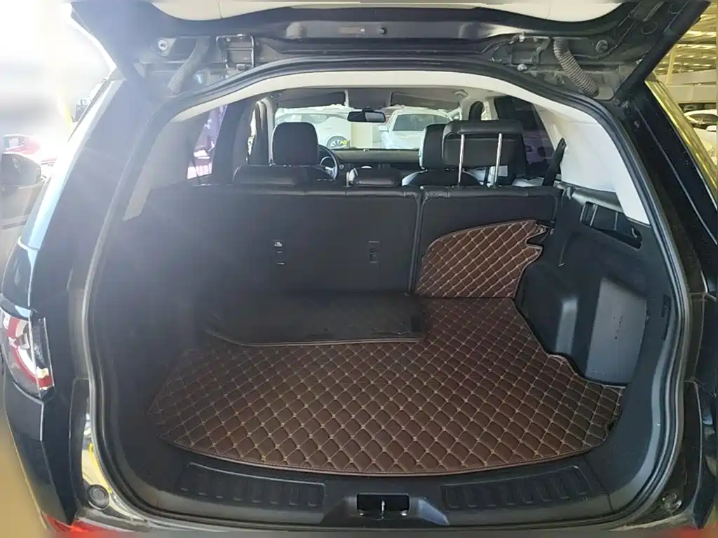 Land Rover Discovery Sport — миниатюра 24