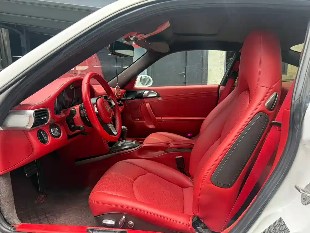 Porsche 911 2006 Carrera 4S AT 3.8L