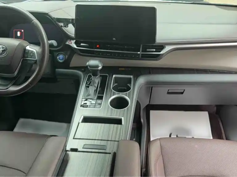 Toyota Granvia — миниатюра 19