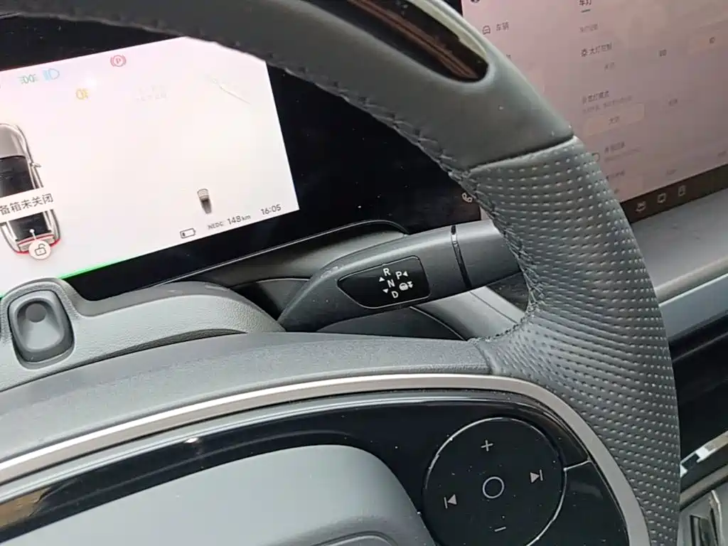 XPeng P7 — миниатюра 14