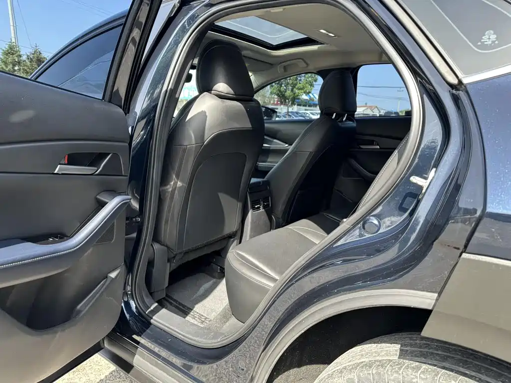 Mazda CX-30 — миниатюра 10