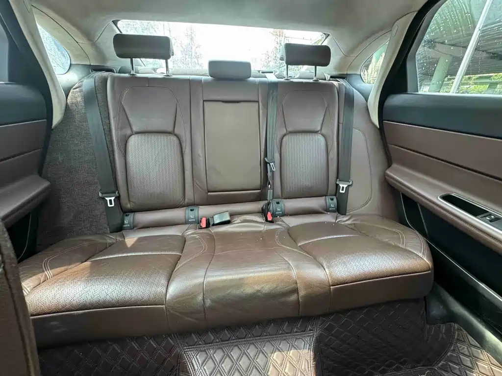 Jaguar XFL — миниатюра 12