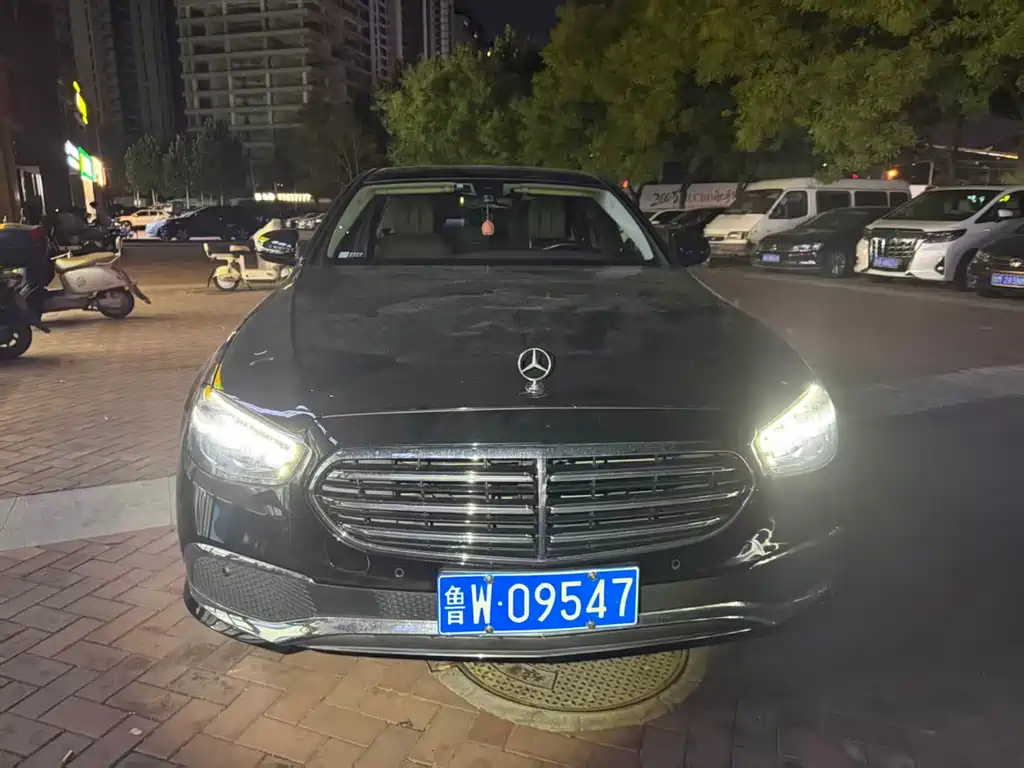 Mercedes-Benz E-Class — миниатюра 2