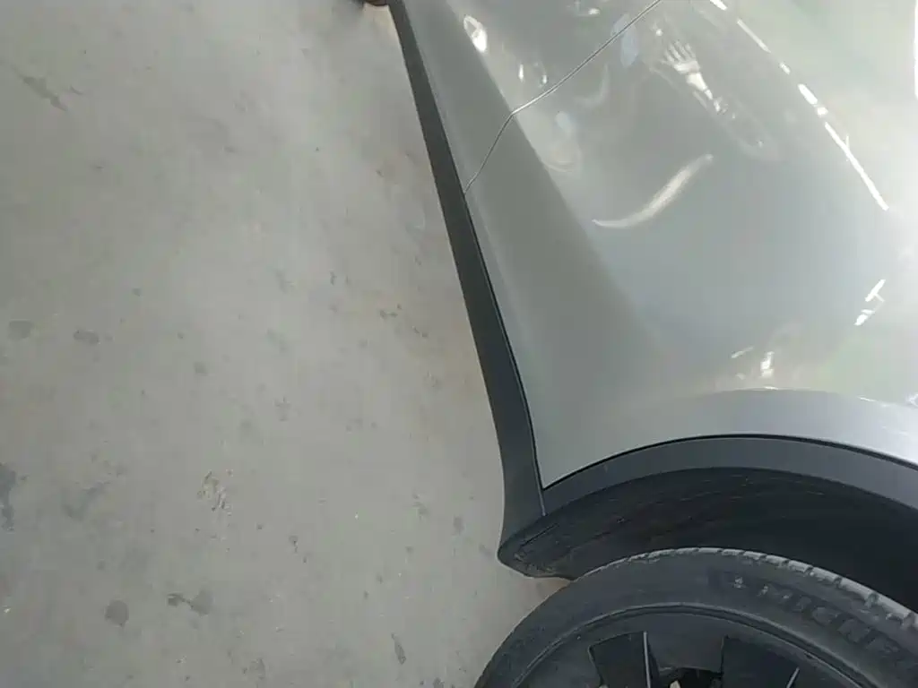 Tesla Model Y — миниатюра 22