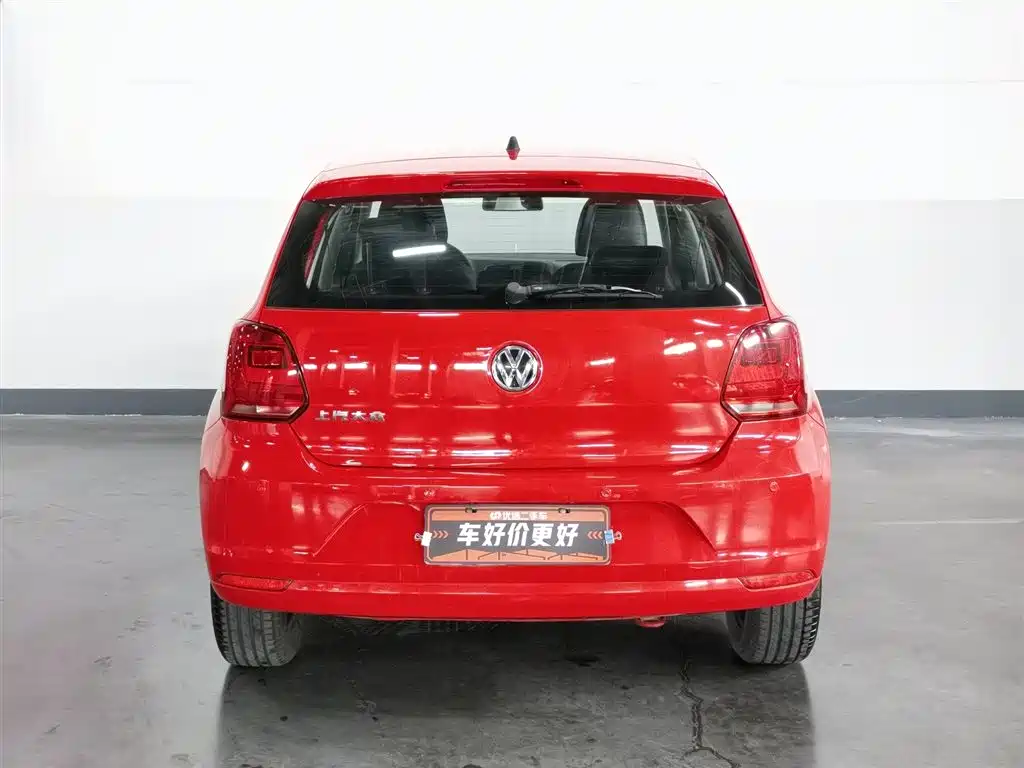 Volkswagen Polo 2016 1.4L MT