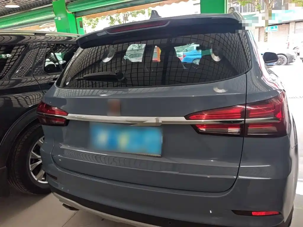 Roewe RX5 — миниатюра 6