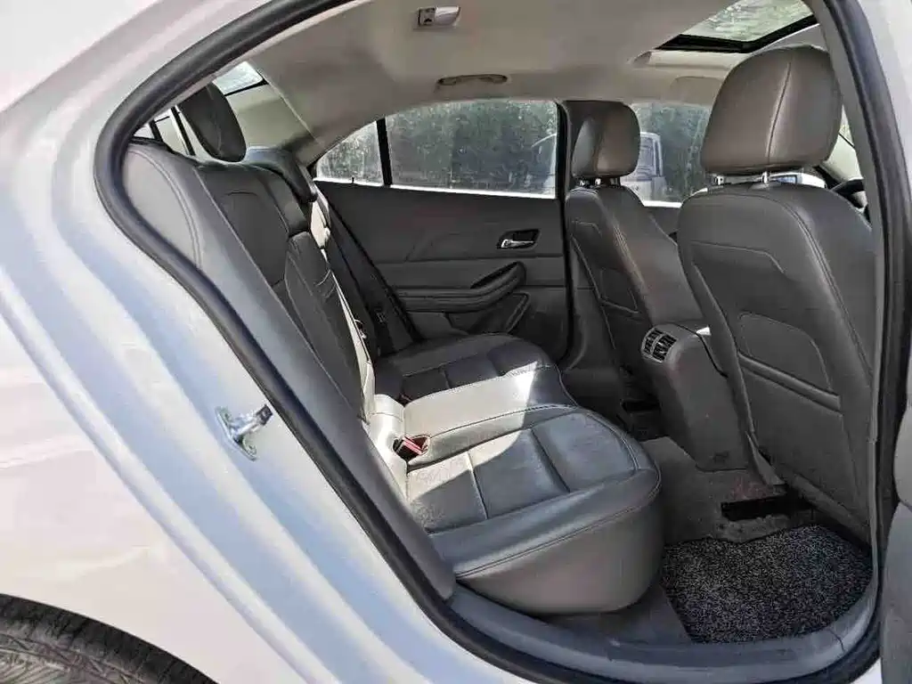 Chevrolet Malibu — миниатюра 27