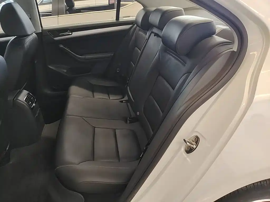 Volkswagen Sagitar — миниатюра 17