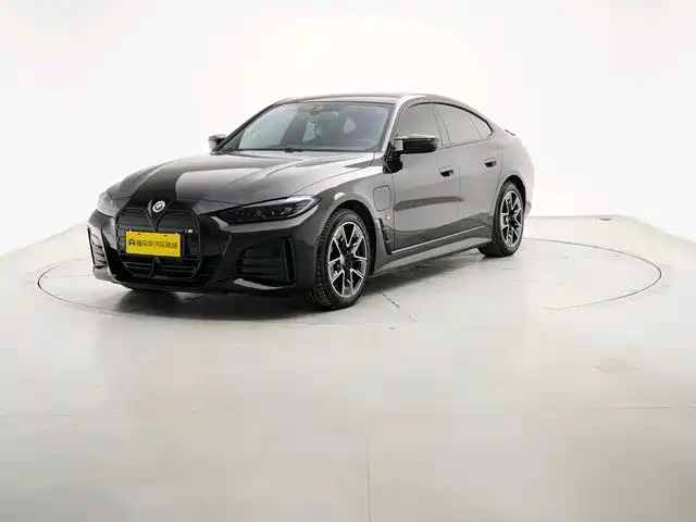 BMW i4 2025