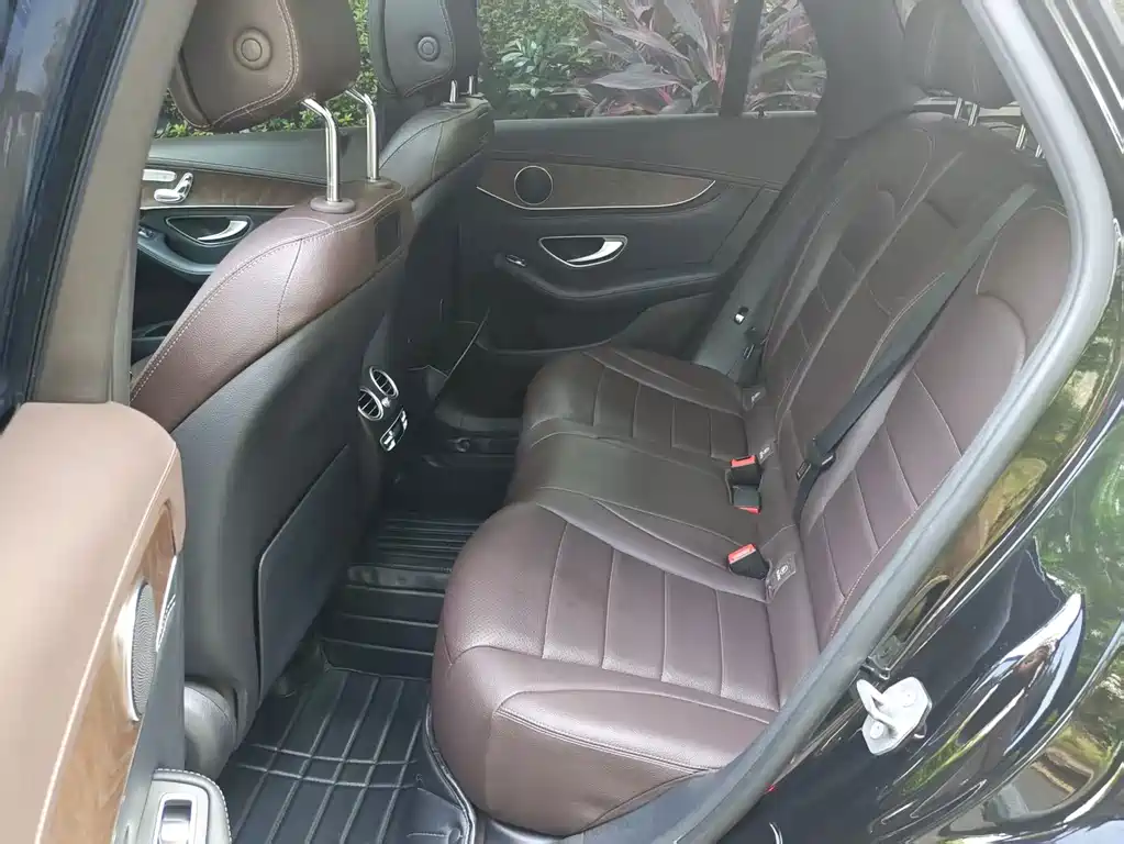 Mercedes-Benz GLC — миниатюра 10