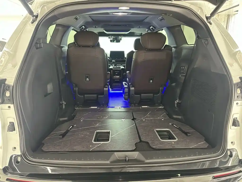 Toyota Granvia — миниатюра 24