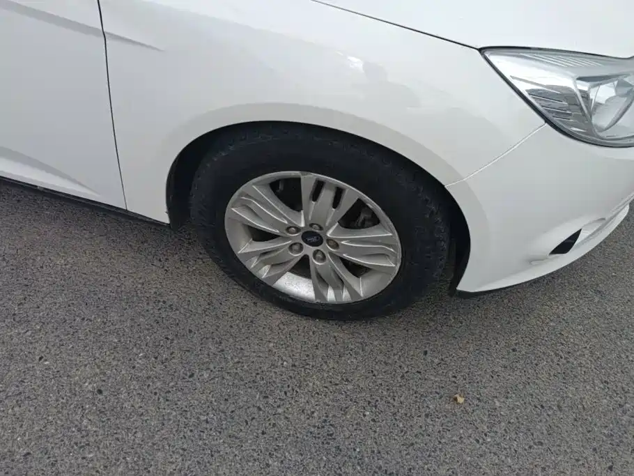 Ford Focus — миниатюра 6