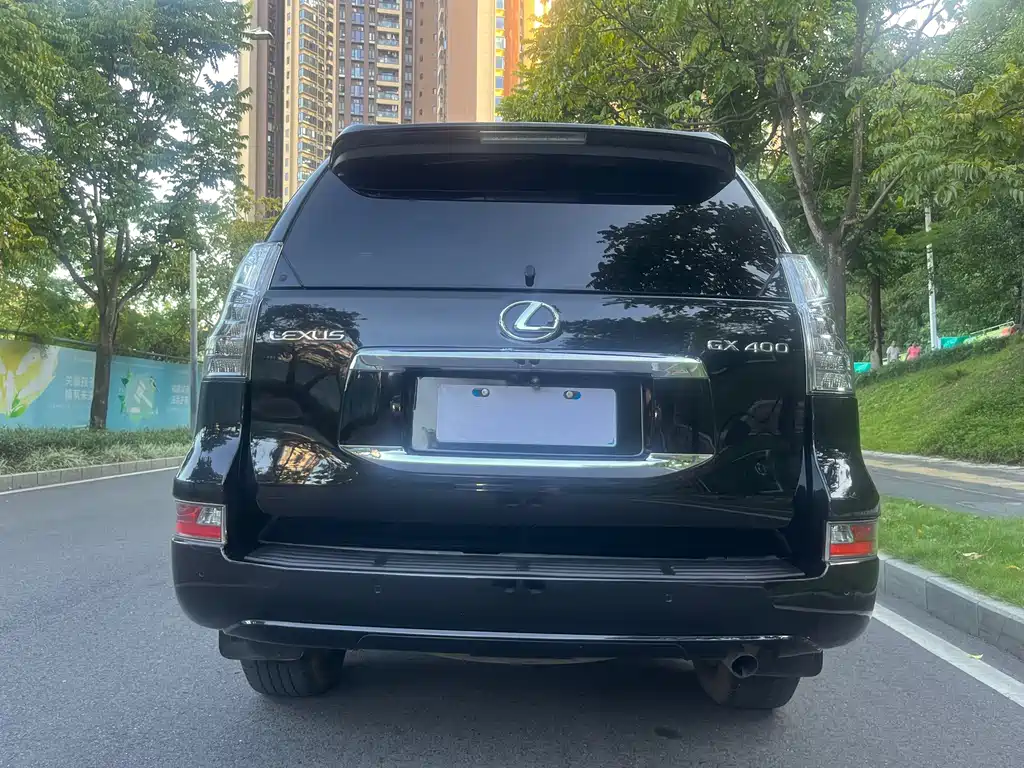 Lexus GX — миниатюра 5