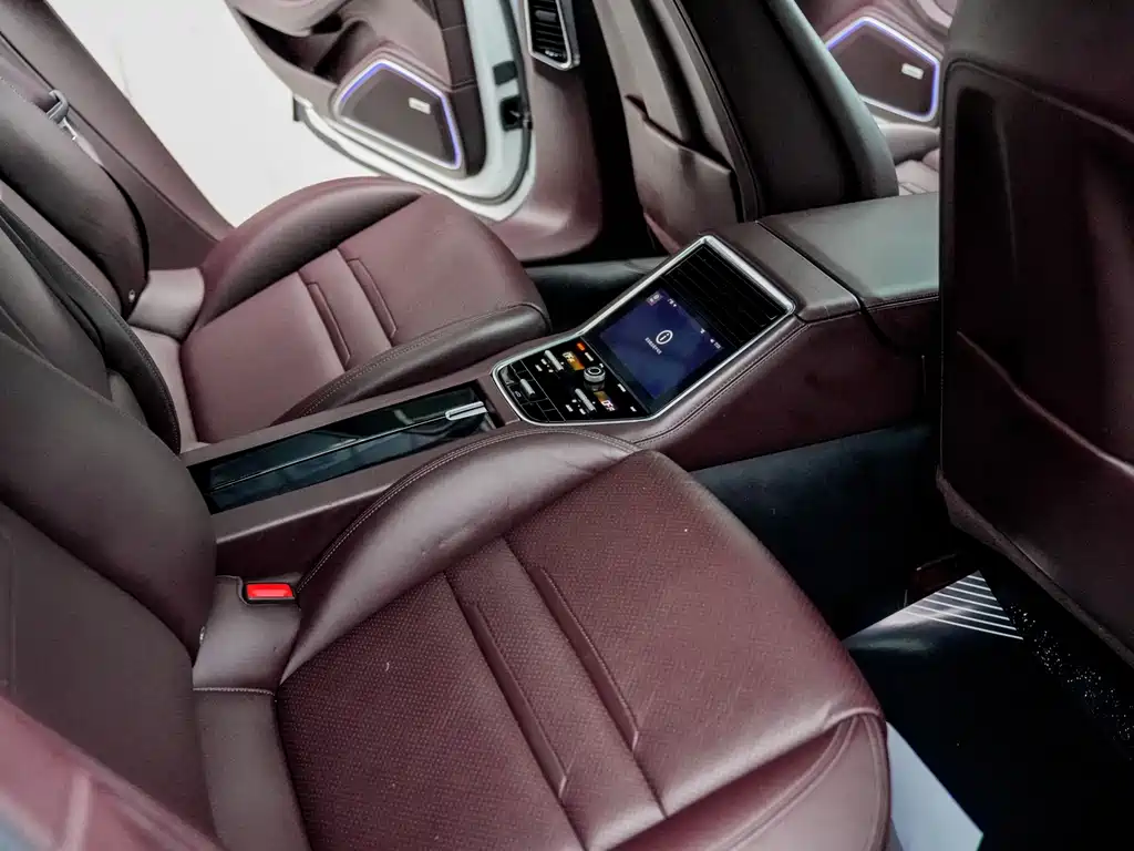 Porsche Panamera — миниатюра 9