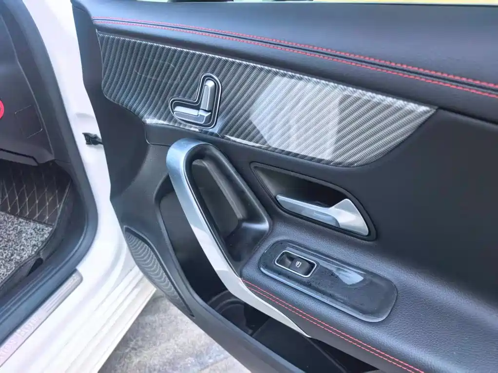 Mercedes-Benz A-Class — миниатюра 11