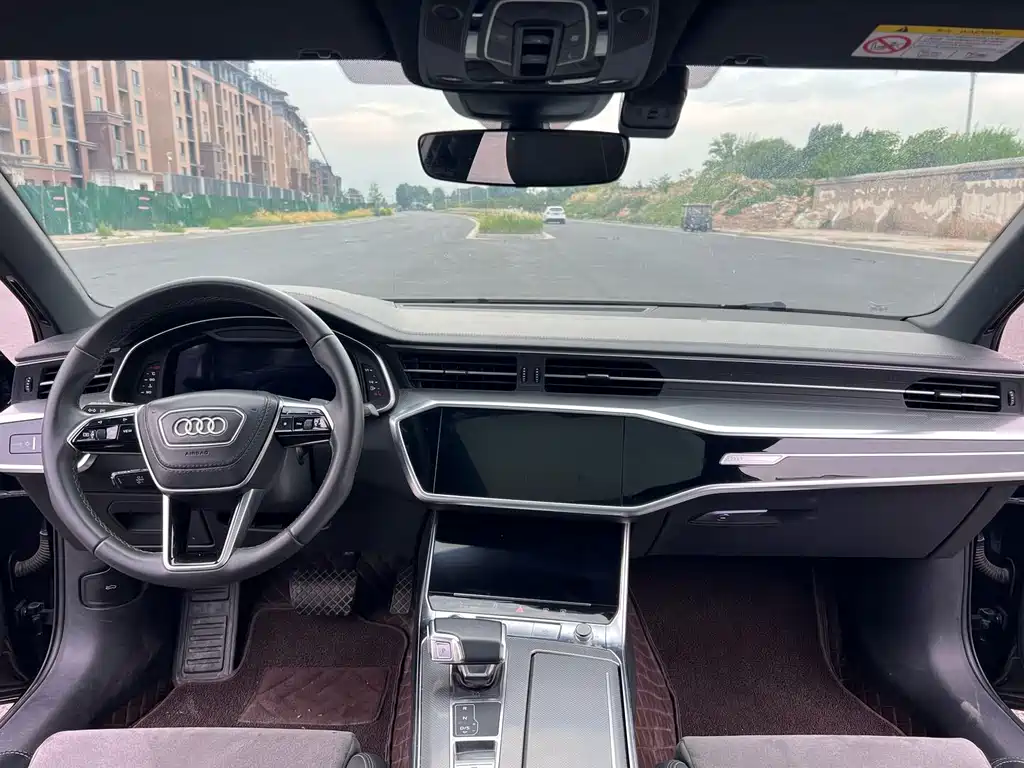 Audi A6L 2023 40 TFSI Luxury