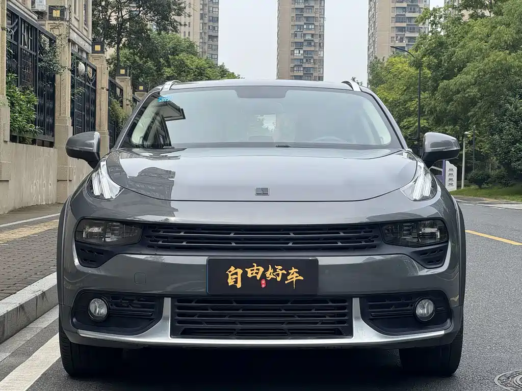 Lynk & Co 02 — миниатюра 2