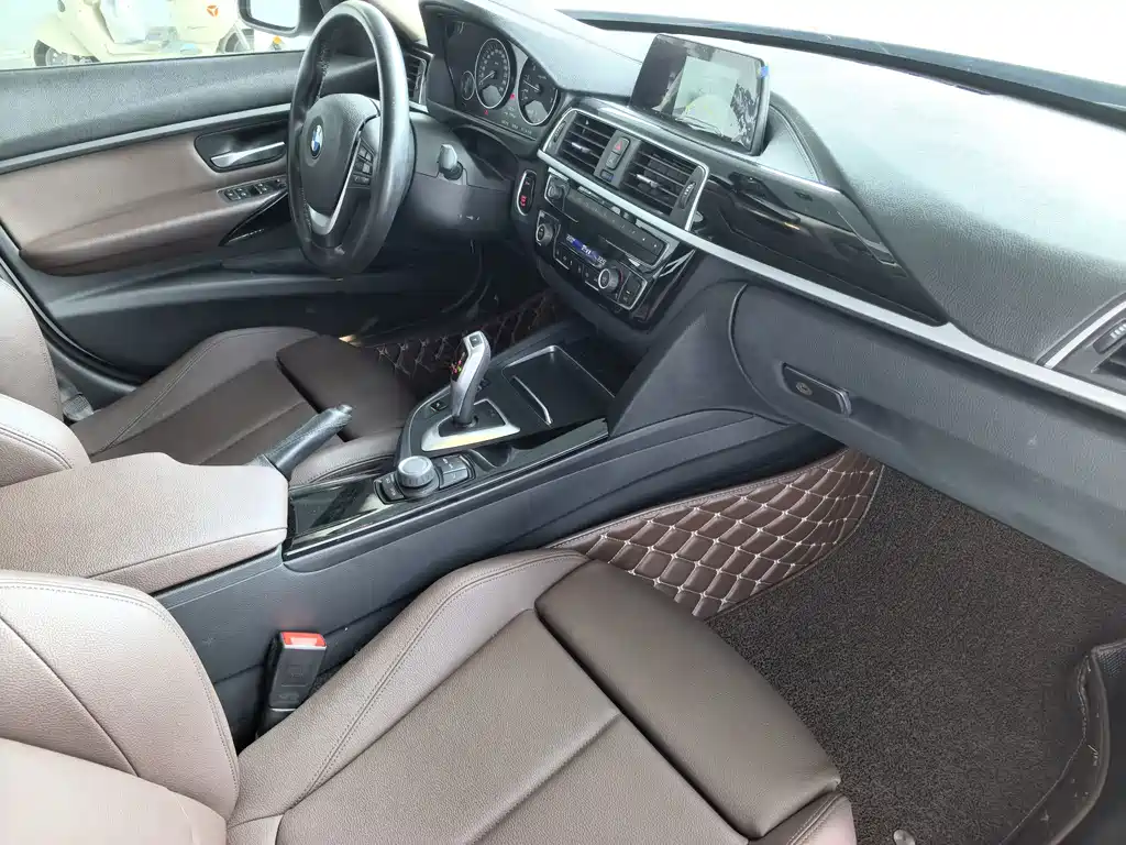 BMW 3 Series — миниатюра 13