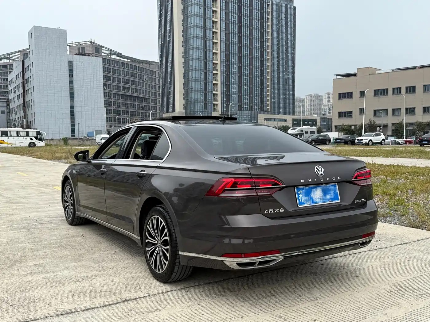 Volkswagen Phideon
