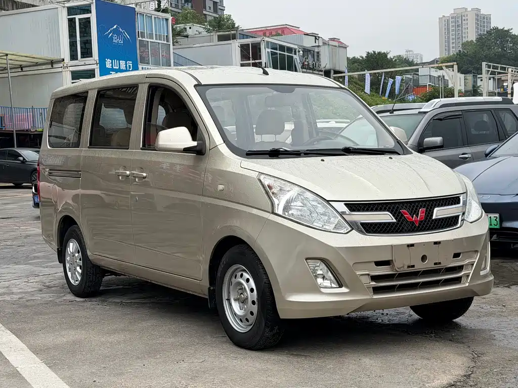 Wuling Rongguang V — миниатюра 2