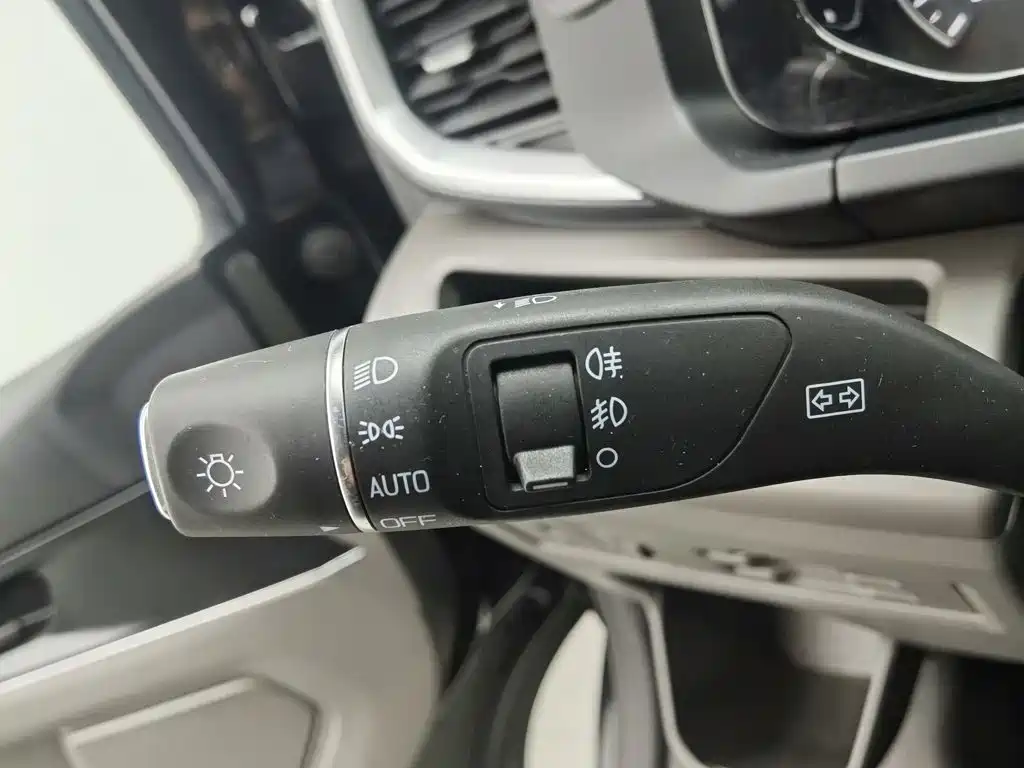 Ford Transit — миниатюра 21