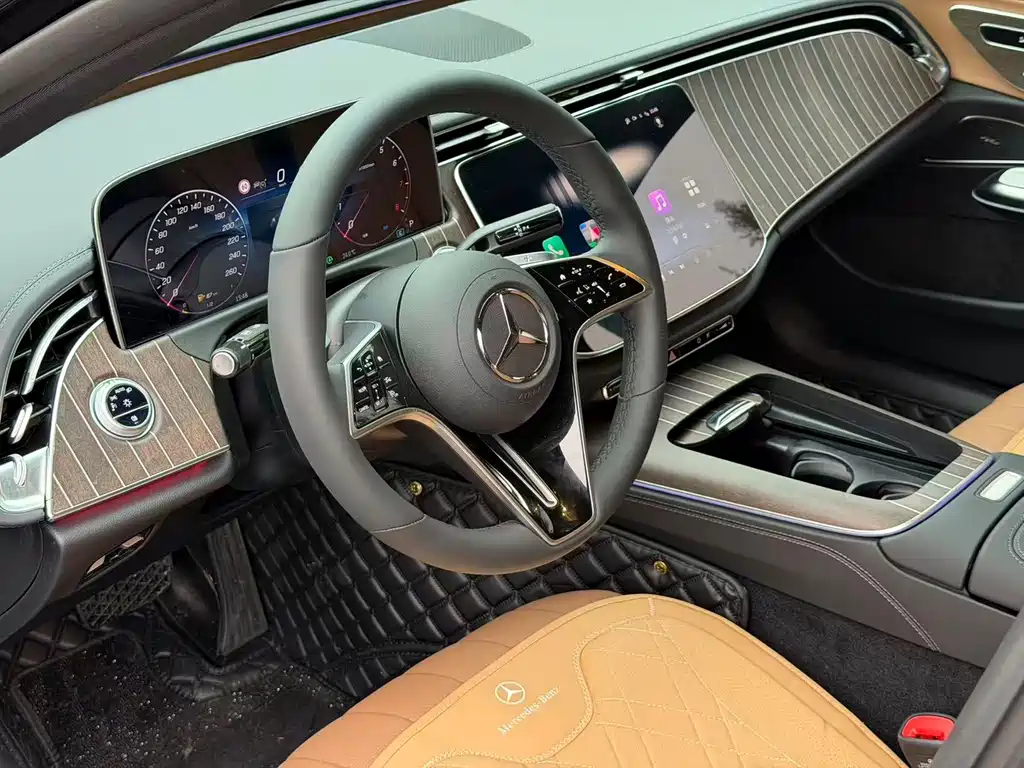 Mercedes-Benz E-Class — миниатюра 8