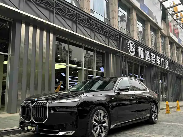 BMW 7 SERIES