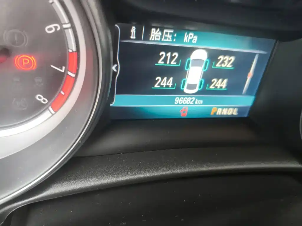 Buick Verano — миниатюра 13