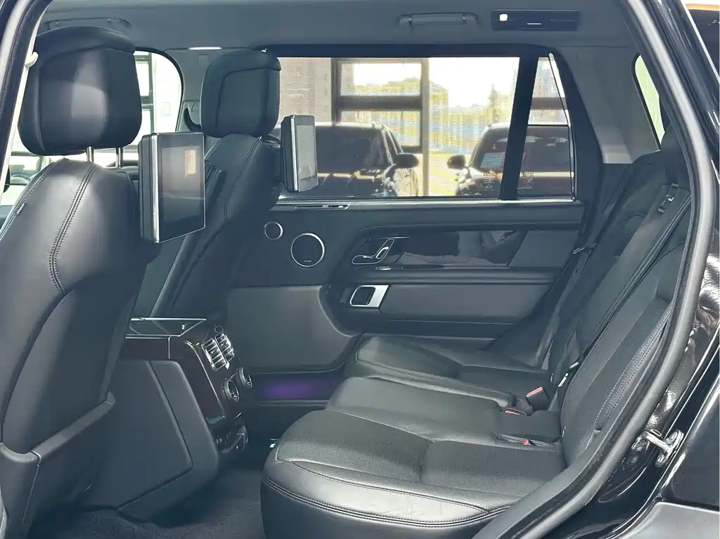 Land Rover Range Rover — миниатюра 7