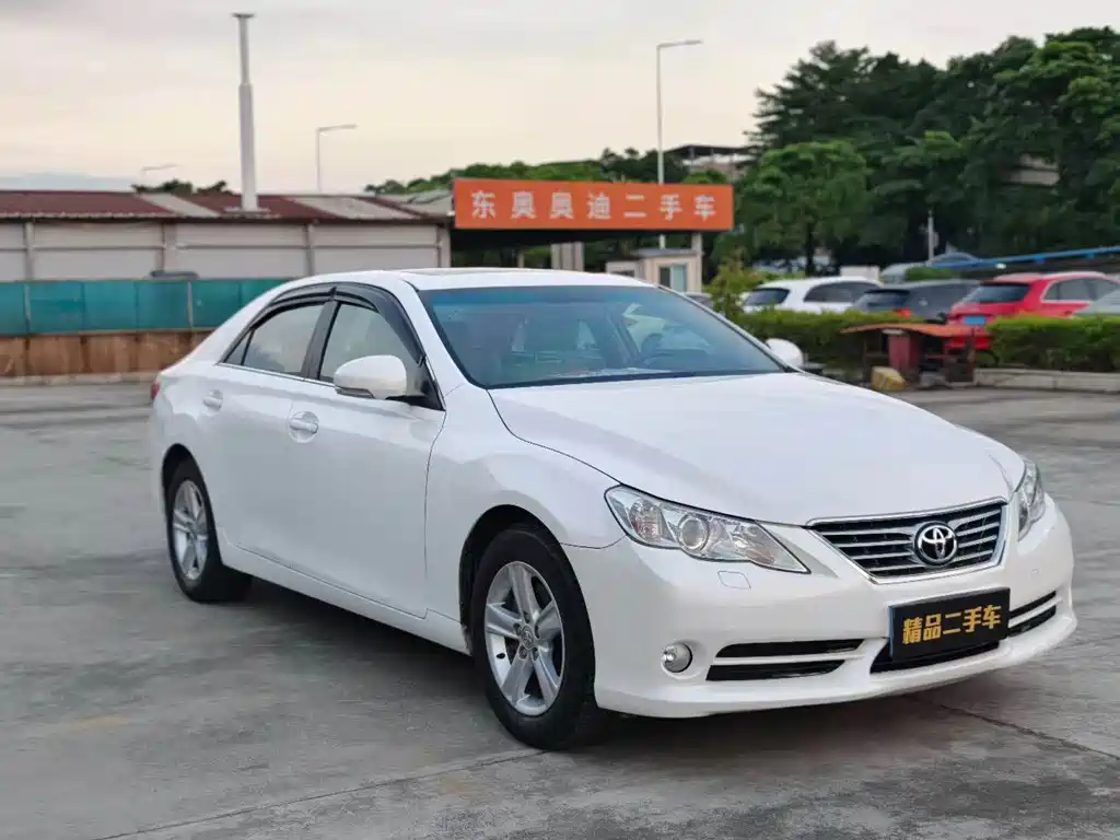 Toyota Reiz — миниатюра 3