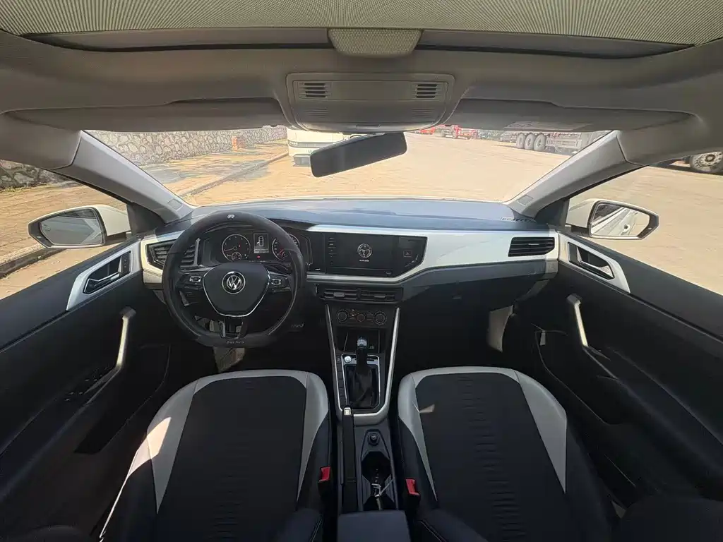 Volkswagen Polo 2021 Plus 1.5L AT