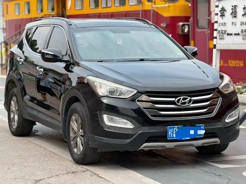Hyundai Santa Fe — миниатюра 3
