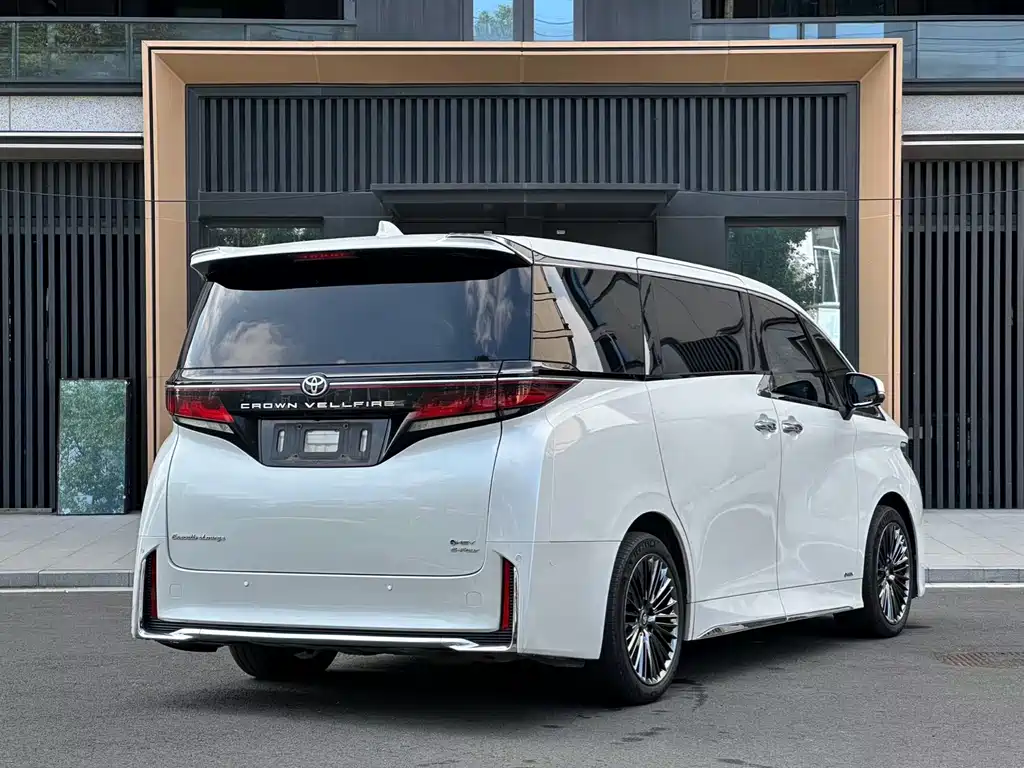 Toyota Vellfire — миниатюра 4
