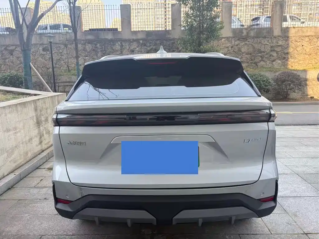 GEELY GALAXY GALAXY L7