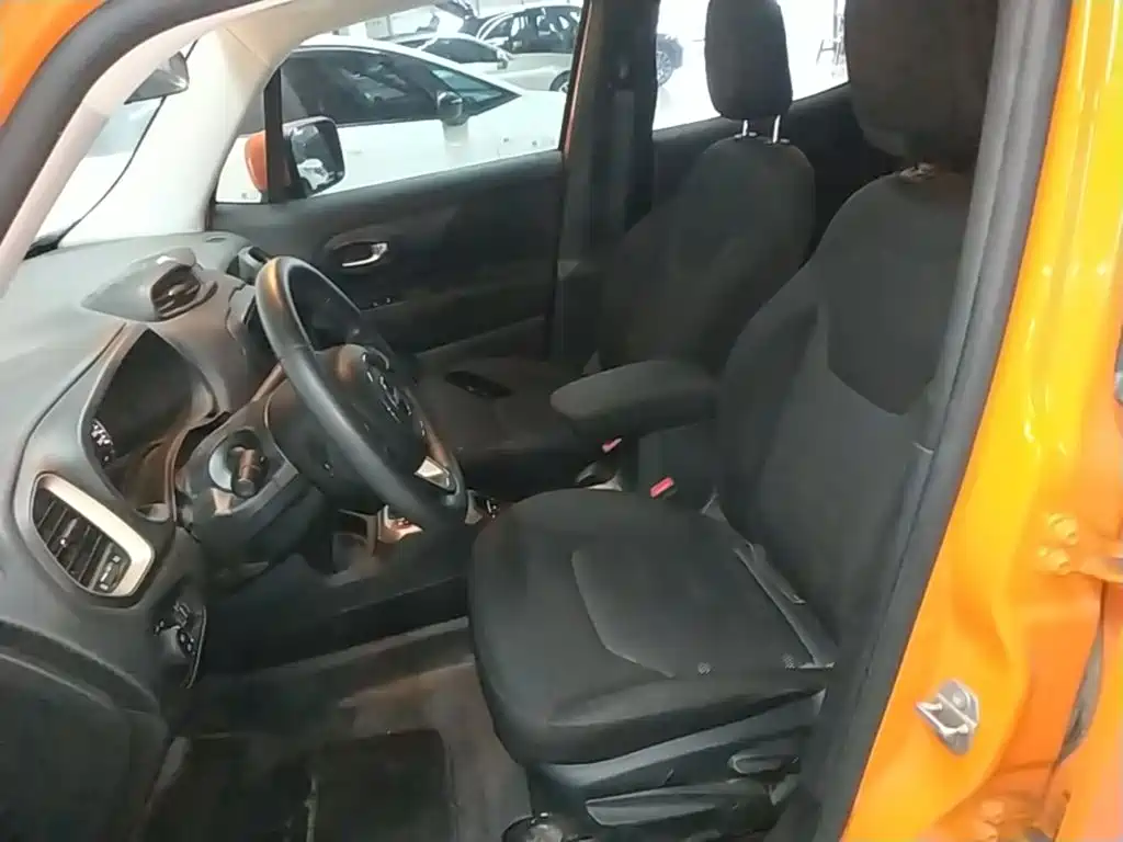 Jeep Renegade — миниатюра 15