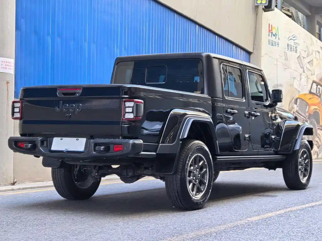 Jeep Gladiator — миниатюра 5