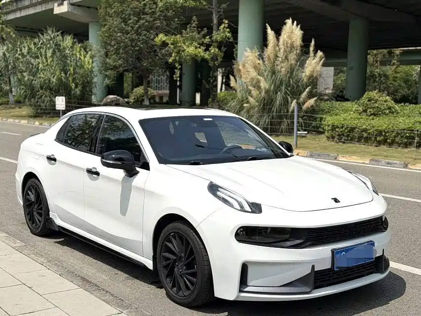Lynk & Co 03 — миниатюра 3