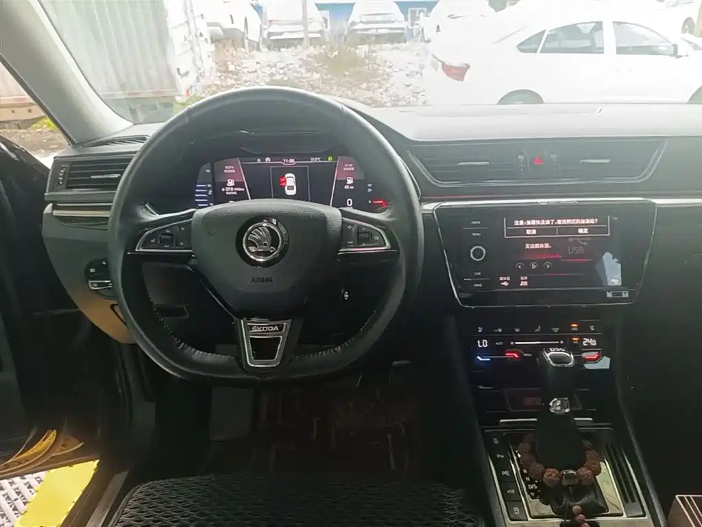 Skoda Superb 2019 TSI330 DSG Luxury