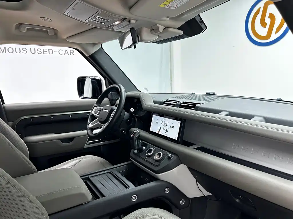 Land Rover Defender — миниатюра 18