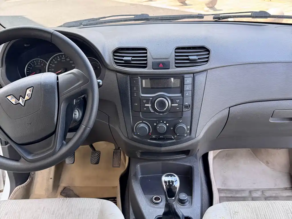 Wuling Hongguang — миниатюра 8