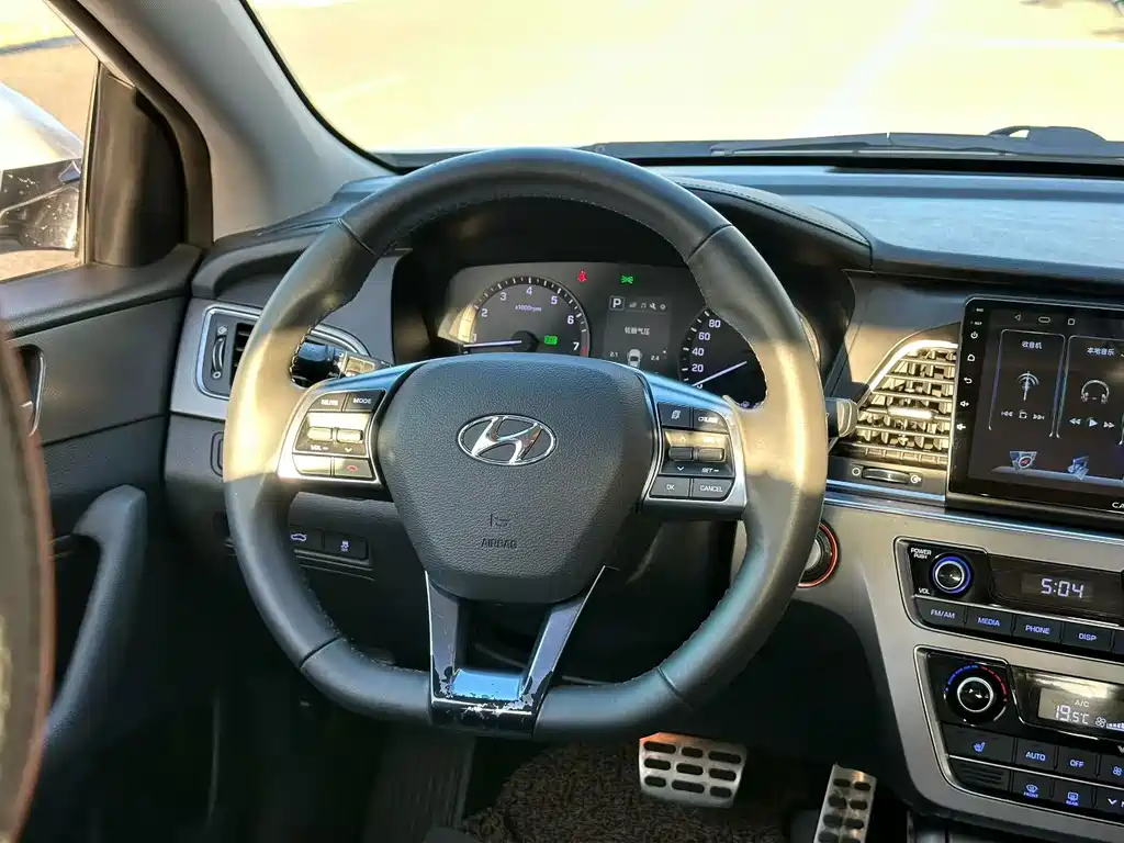 Hyundai Sonata — миниатюра 4