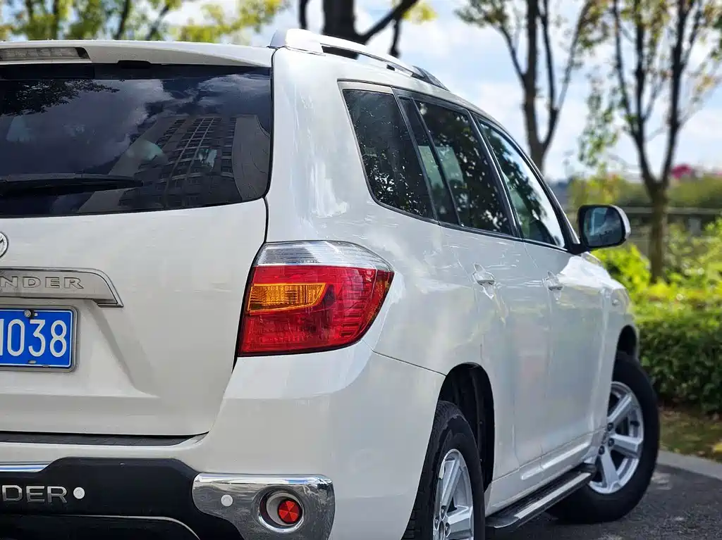 Toyota Highlander — миниатюра 18