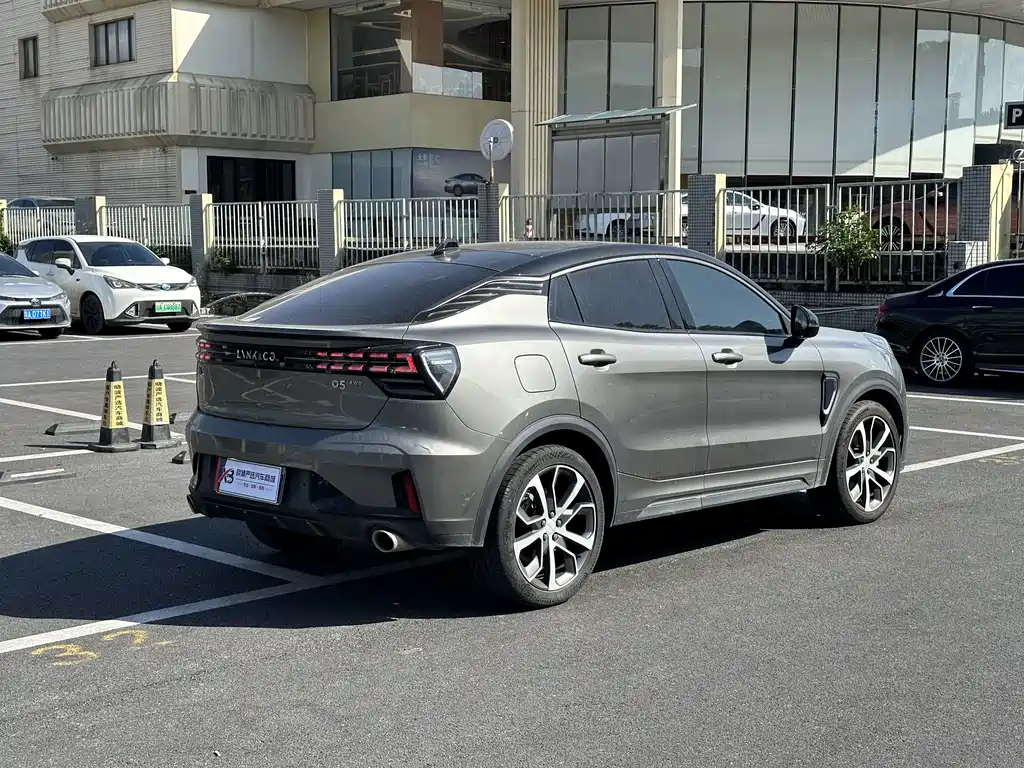 Lynk & Co 05 — миниатюра 6