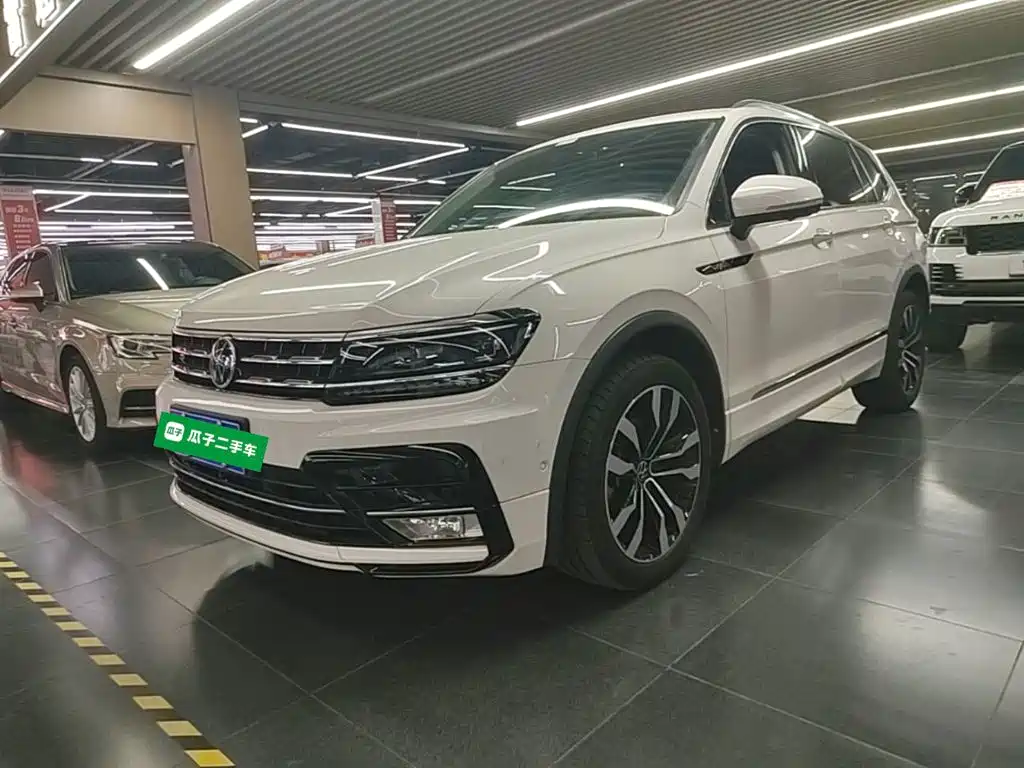 Volkswagen Tiguan L — миниатюра 2